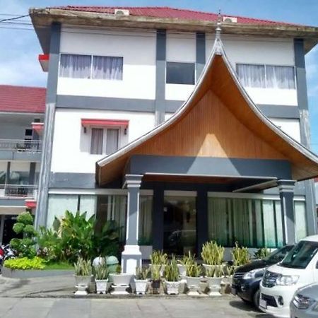 Edotel Minangkabau Padang Kültér fotó