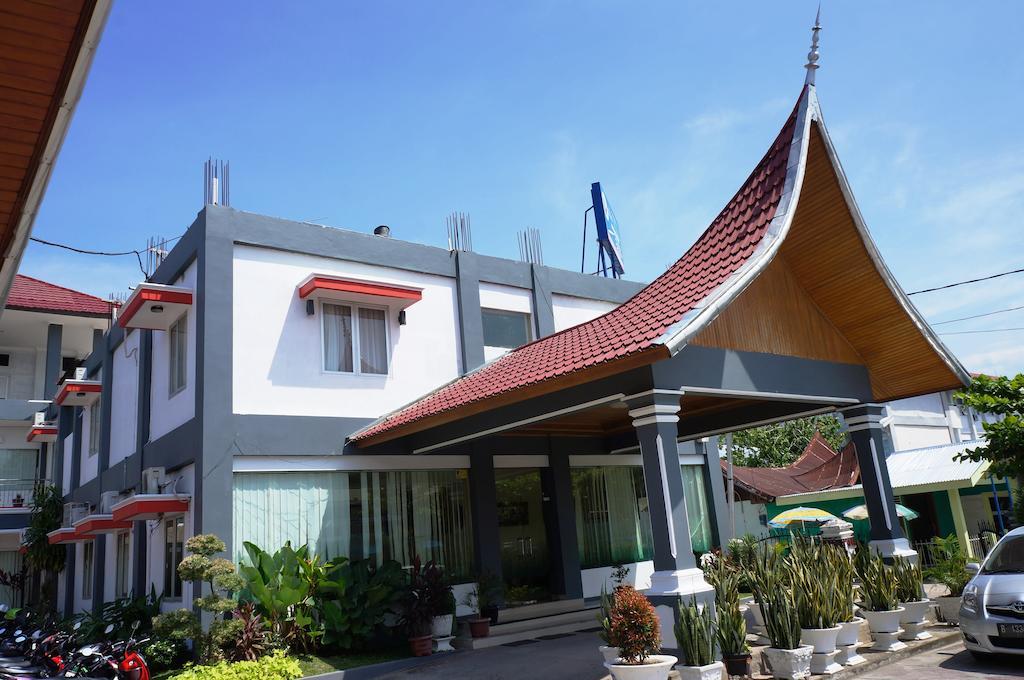 Edotel Minangkabau Padang Kültér fotó